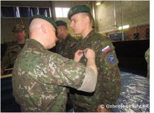 Vojaci pred rotciou v Bosne a Hercegovine ocenen medailami